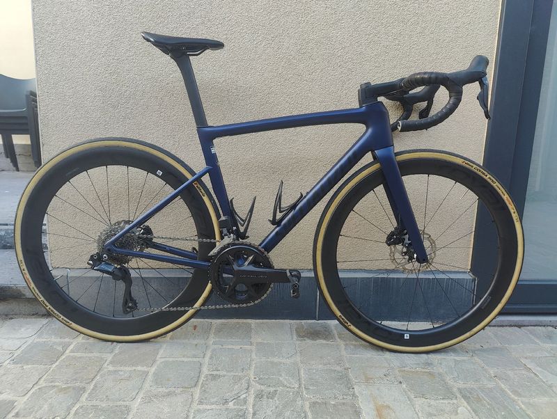 Specialized Tarmac Shimano 105 Di2 2024 Road & Gravel d'occasion