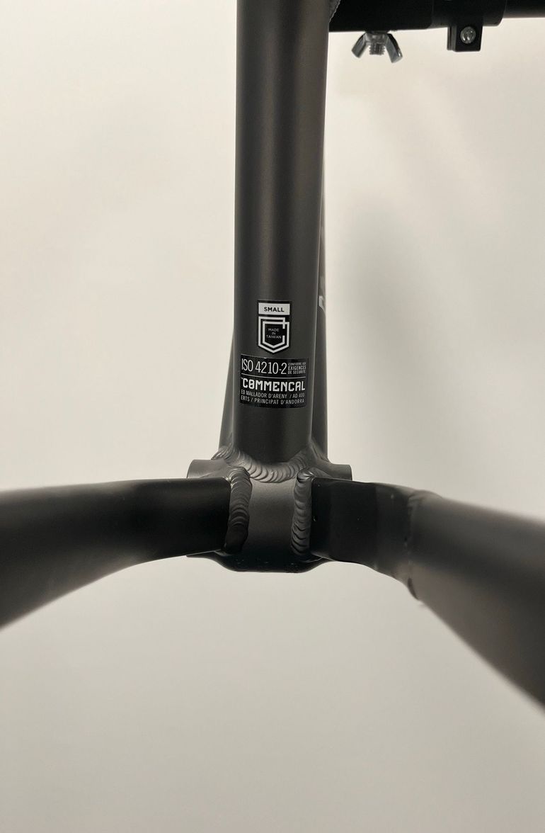 Used Commencal ABSOLUT 2024 Frameset 2024 Mountainbike, Black, 26 — image 3 of 5