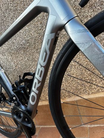 Used Orbea ORCA M30 2023 2023 Road & Gravel, Light Gray — image 5 of 12