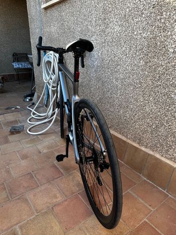 Used Orbea ORCA M30 2023 2023 Road & Gravel, Light Gray — image 8 of 12