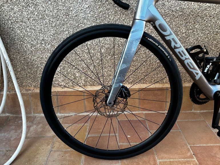Used Orbea ORCA M30 2023 2023 Road & Gravel, Light Gray — image 6 of 12