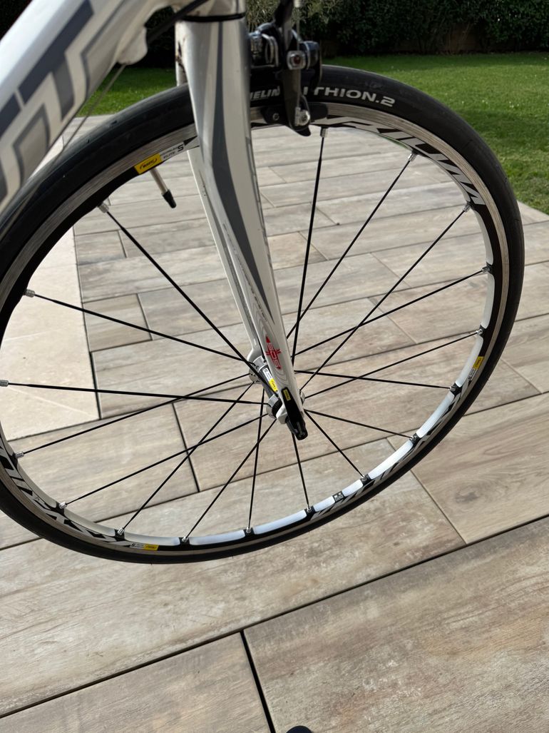 Used Scott Team 2010 Road & Gravel, White — image 3 of 3