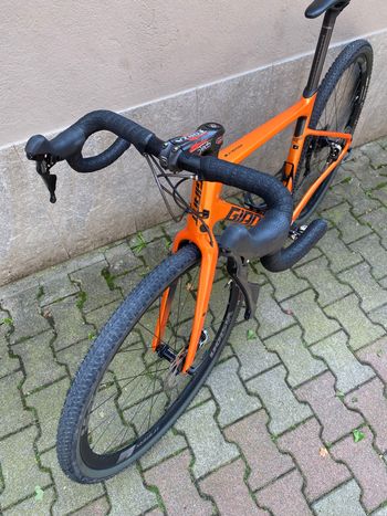 Used Giant Revolt Advanced 2 2019 2019 Road & Gravel, Orange — image 2 of 5