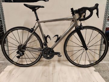 Used Van Nicholas Boreas Shimano Ultegra Di2 2023 Road & Gravel, Light Gray — image 2 of 4