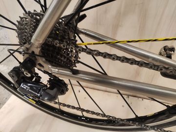 Used Van Nicholas Boreas Shimano Ultegra Di2 2023 Road & Gravel, Light Gray — image 3 of 4