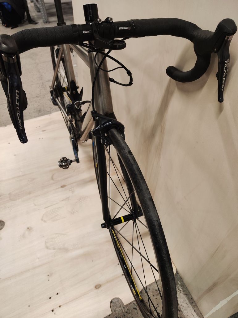 Used Van Nicholas Boreas Shimano Ultegra Di2 2023 Road & Gravel, Light Gray — image 4 of 4