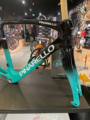 Used Pinarello F9 Frameset 2025 Road & Gravel, Black — image 6 of 6
