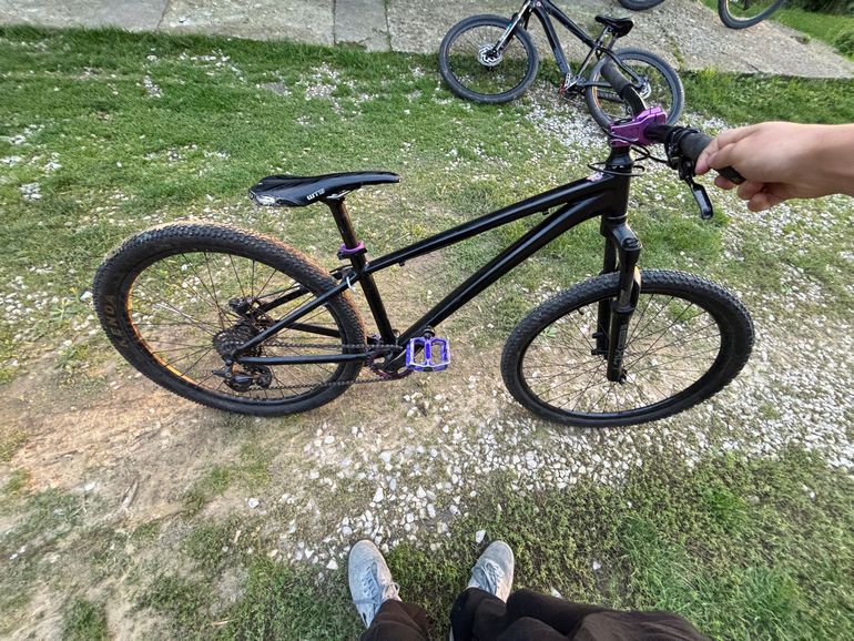 Used Kellys WHIP 10 2023 2023 Mountainbike, Black, 26 — image 5 of 9