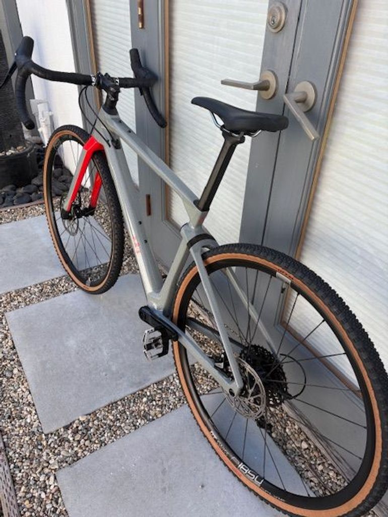 Used BMC URS AL THREE 2022 2022 Road & Gravel, Light Gray — image 4 of 5