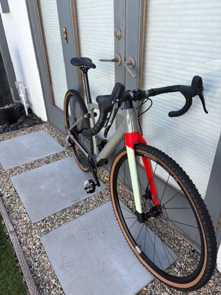Used BMC URS AL THREE 2022 2022 Road & Gravel, Light Gray — image 2 of 5