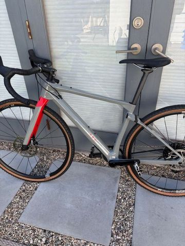Used BMC URS AL THREE 2022 2022 Road & Gravel, Light Gray — image 5 of 5