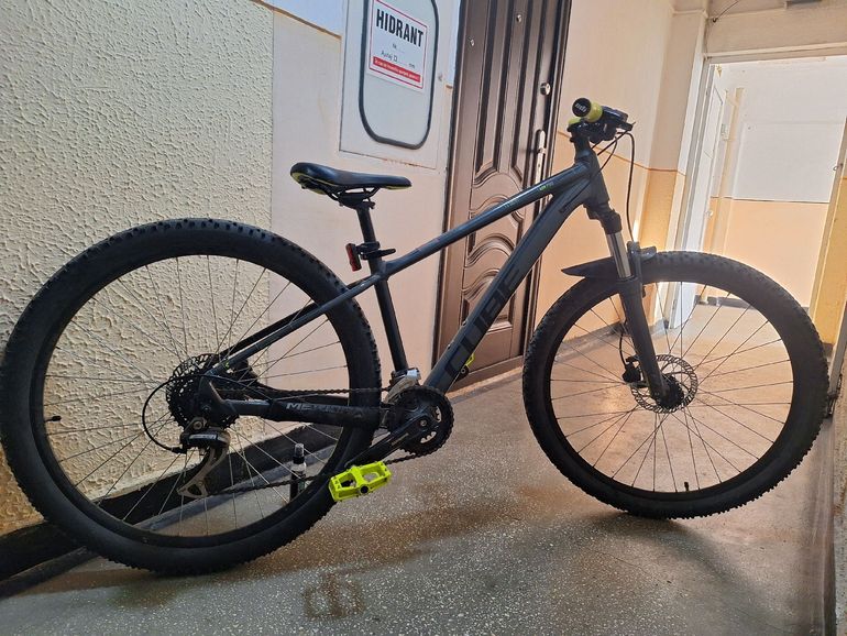 Used CUBE AIM PRO Grey Flashyellow 2024 Mountainbike, Light Gray — image 1 of 6