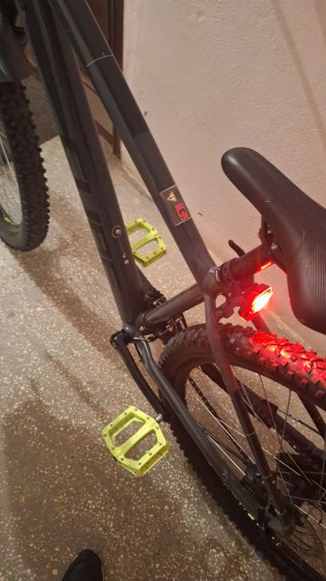 Used CUBE AIM PRO Grey Flashyellow 2024 Mountainbike, Light Gray — image 5 of 6