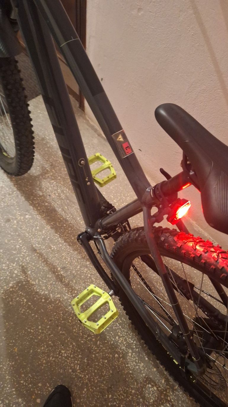 Used CUBE AIM PRO Grey Flashyellow 2024 Mountainbike, Light Gray — image 5 of 6