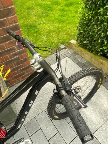 Used Vitus Mythique SRAM GX Eagle AXS 2024 Mountainbike, Black — image 4 of 5