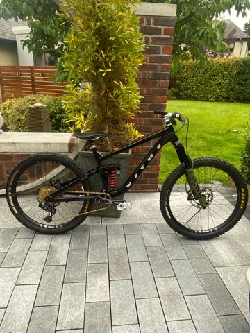 Used Vitus Mythique SRAM GX Eagle AXS 2024 Mountainbike, Black — image 1 of 5