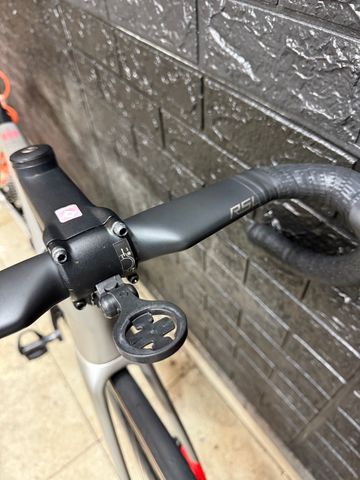 Used Trek SL6 2025 Road & Gravel, Light Gray — image 7 of 8