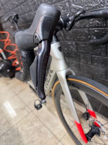 Used Trek SL6 2025 Road & Gravel, Light Gray — image 2 of 8