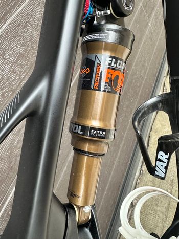 Used Wilier Urta Shimano Deore XT 2023 Mountainbike, Black — image 17 of 20