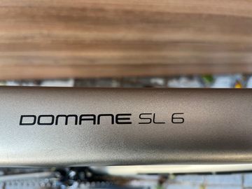 Used Trek Domane SL 6 Disc 2019 2019 Road & Gravel, Light Gray — image 3 of 5