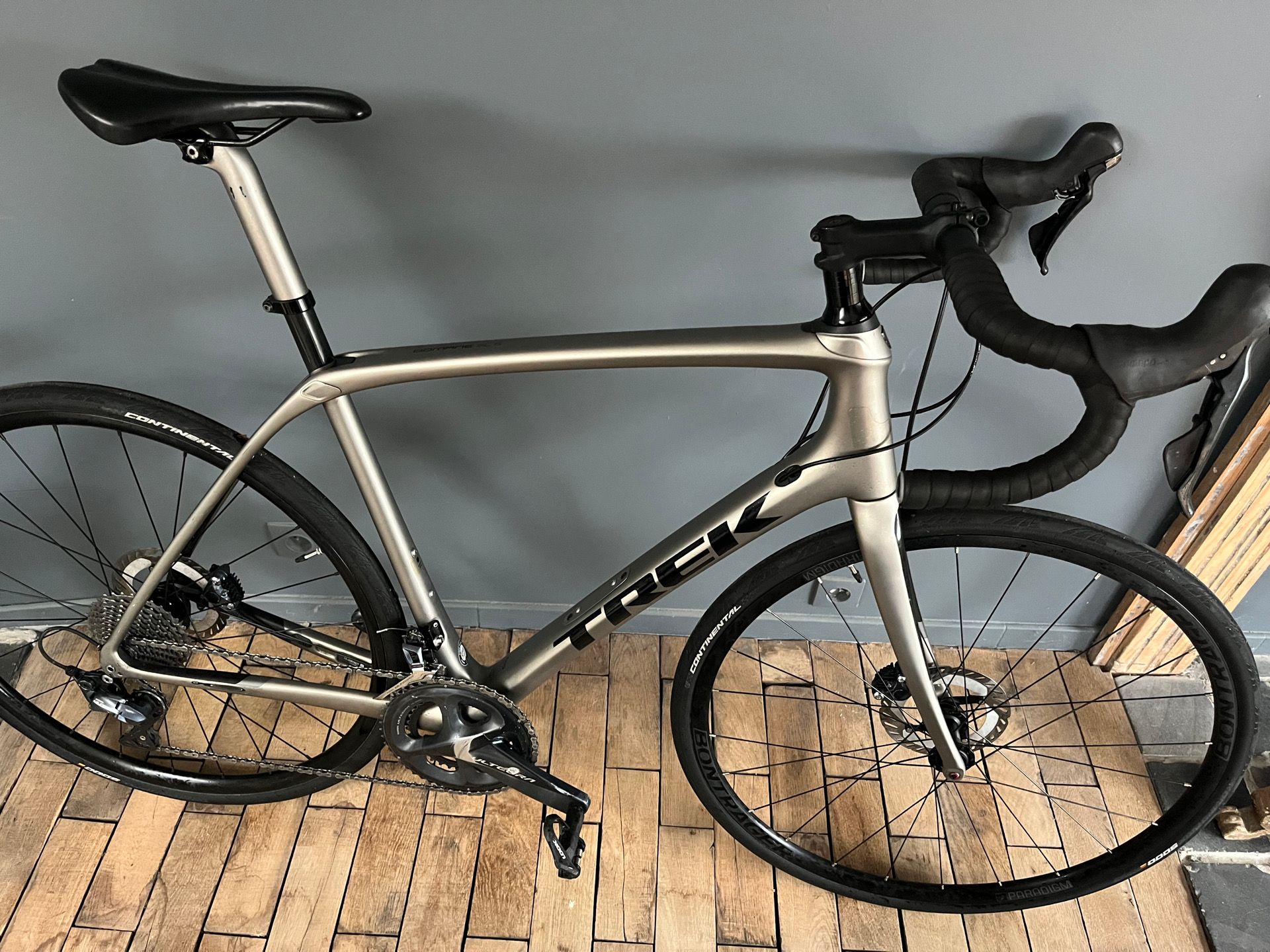 あるま　Domane SL 6 Disc 2019 Size54 あるま Domane SL 6 Disc 2019 Size54 Domane SL 6 Disc - Trek Bikes