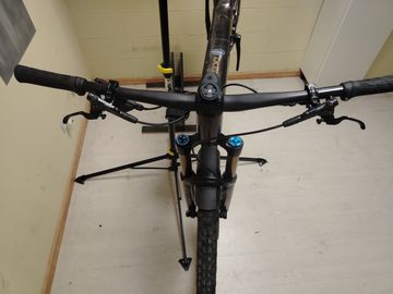 Used Orbea OCCAM SL M10 2025 2025 Mountainbike, Black, 29 — image 10 of 18