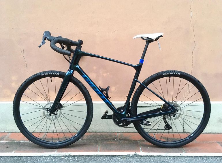 Used Giant Revolt Advanced 2 2024 2024 Road & Gravel, Blue — image 2 of 3