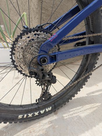 Used Salsa Rustler C XT 2023 2023 Mountainbike, Purple, 27.5 — image 6 of 7