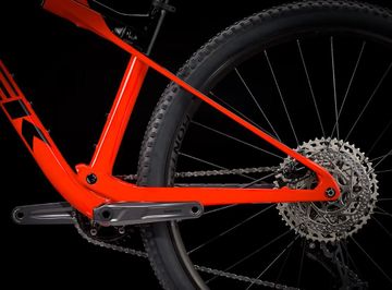 Used Trek Supercaliber 9.6 Gen 1 2023 2023 Mountainbike, Red, 29 — image 5 of 7