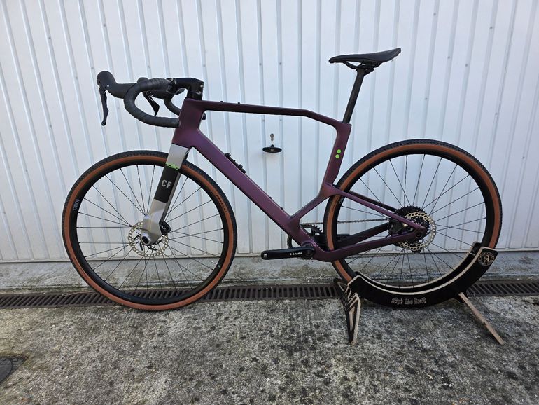 Used Rondo RUUT CF2 2024 2024 Road & Gravel, Purple — image 2 of 13