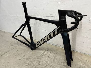 Used Giant Propel Advanced Pro Disc 1 2022 Frameset 2022 Road & Gravel, Black — image 5 of 5