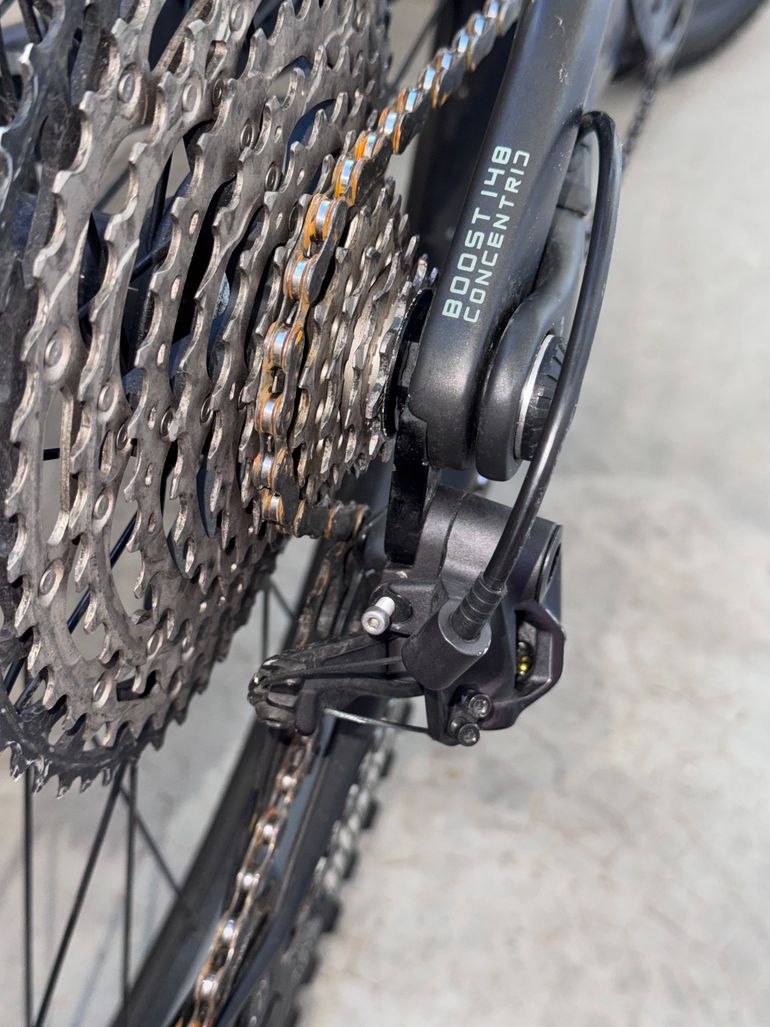 Used Orbea OCCAM M30 2022 2022 Mountainbike, Light Gray, 29 — image 10 of 17