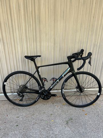 Used SUPERIOR BIKES Xroad 2024 Road & Gravel, Green — image 1 of 4