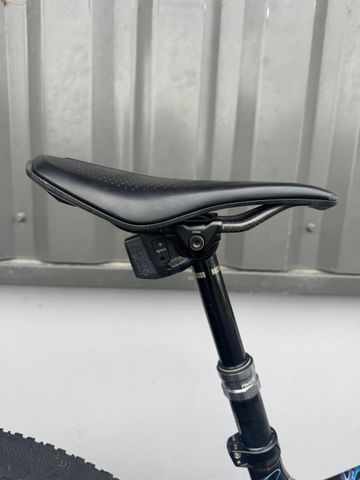 Used Giant Anthem Advanced Pro 2025 Mountainbike, Black — image 5 of 19