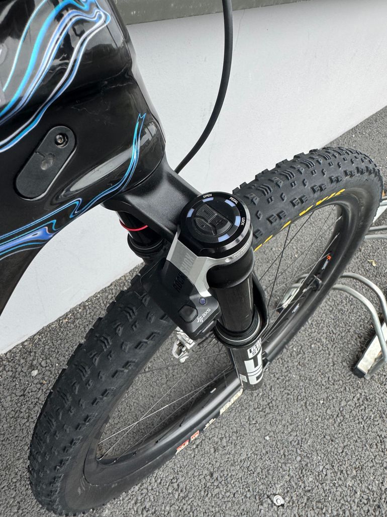 Gebrauchtes Giant Anthem Advanced Pro 2025 Mountainbike, Schwarz — Bild 6 von 19