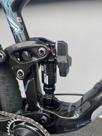 Gebrauchtes Giant Anthem Advanced Pro 2025 Mountainbike, Schwarz — Bild 3 von 19