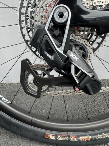 Gebrauchtes Giant Anthem Advanced Pro 2025 Mountainbike, Schwarz — Bild 15 von 19
