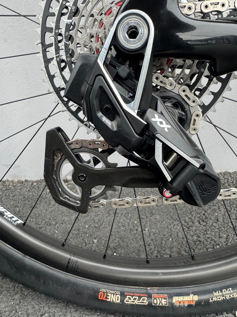 Gebrauchtes Giant Anthem Advanced Pro 2025 Mountainbike, Schwarz — Bild 15 von 19