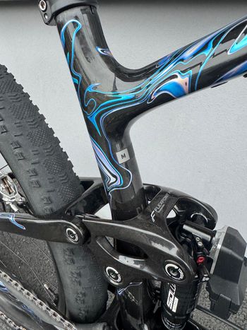 Gebrauchtes Giant Anthem Advanced Pro 2025 Mountainbike, Schwarz — Bild 4 von 19