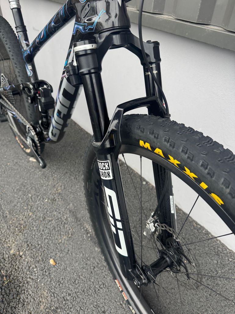 Gebrauchtes Giant Anthem Advanced Pro 2025 Mountainbike, Schwarz — Bild 8 von 19