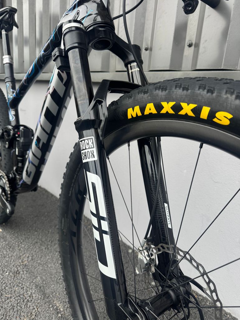 Gebrauchtes Giant Anthem Advanced Pro 2025 Mountainbike, Schwarz — Bild 10 von 19
