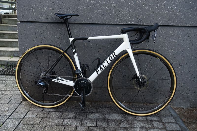 Used Factor O2 Pearl White Sram Force AXS 2020 Road & Gravel