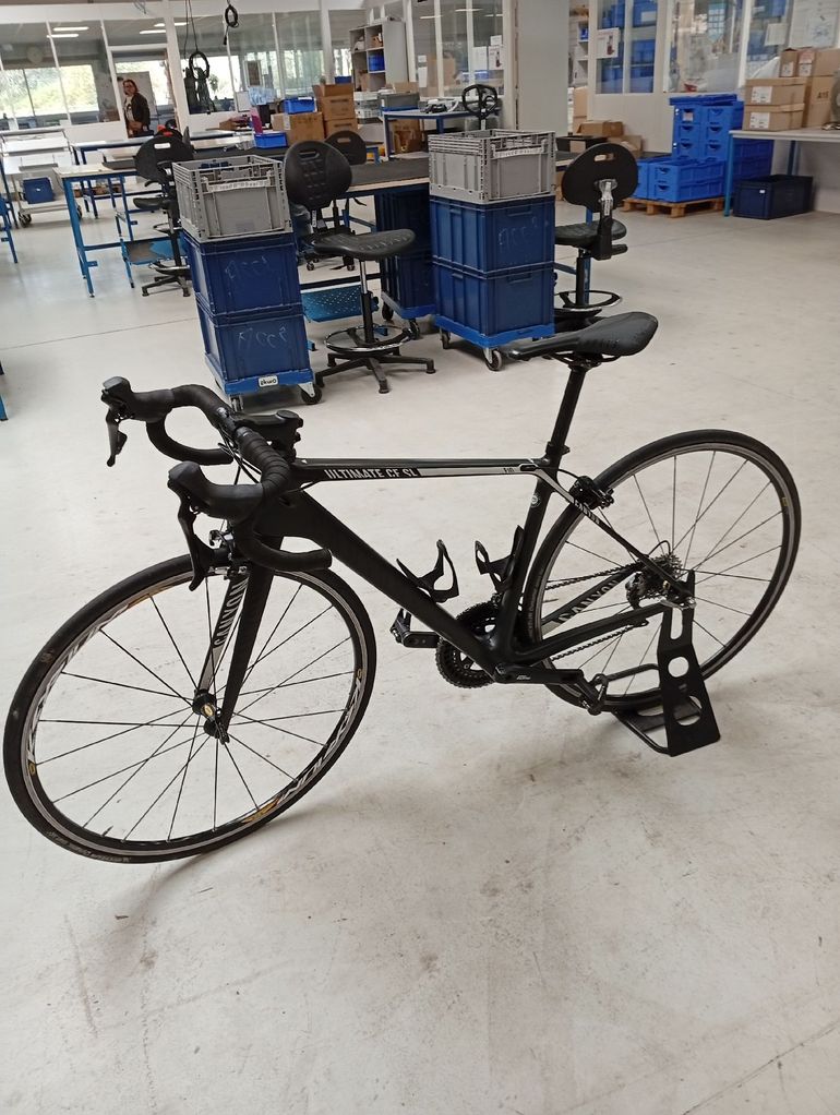 Used Canyon Cf Sl F10 2017 Road & Gravel, Black — image 2 of 5