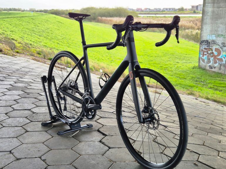 Used Scott Addict Shimano Ultegra 2023 Road & Gravel, Black — image 2 of 12