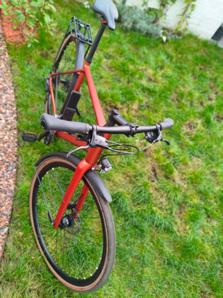 Used CUBE NULANE PRO FE 2025 2025 Road & Gravel, Red — image 2 of 6