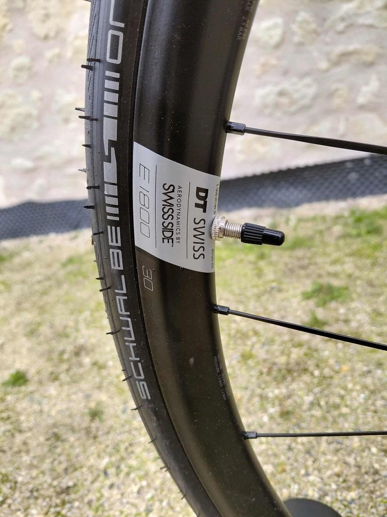 Used Orbea Orca Shimano 105 Di2 2024 Road & Gravel, Red — image 9 of 10