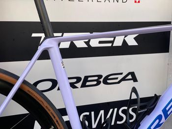 Used Orbea ORCA M20iLTD 2024 2024 Road & Gravel, Purple — image 9 of 15