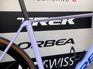 Used Orbea ORCA M20iLTD 2024 2024 Road & Gravel, Purple — image 9 of 15