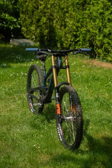 Used YT Industries Tues CORE 2 27 2024 2024 Mountainbike, Black, 27.5 — image 4 of 6