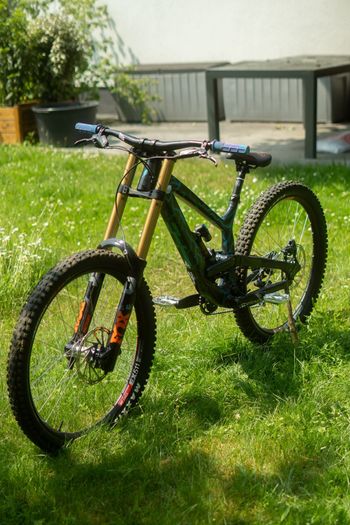 Used YT Industries Tues CORE 2 27 2024 2024 Mountainbike, Black, 27.5 — image 2 of 6